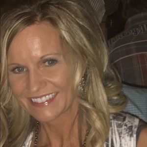 Meet your Posher, Shellie